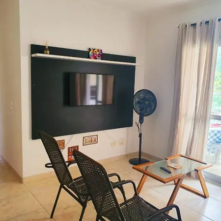 Lindo apto com 3 quartos, apenas 1 quadra da praia das Toninhas-3